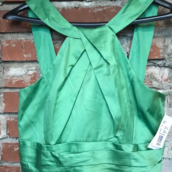 Dress formal/semi formal - Picture 2 of 5